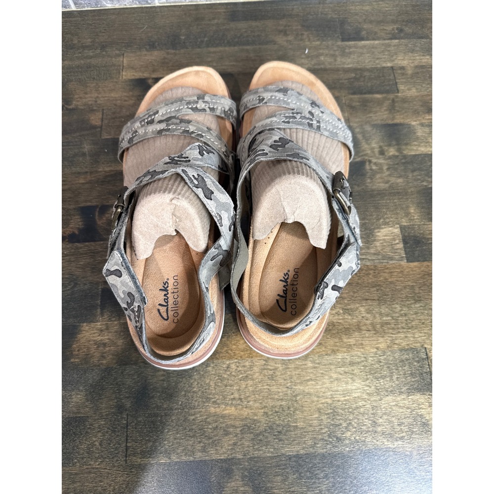 Clarks Collection Womens Grey Camo Metallic Strappy Cork Wedge Sandals 11W NWT - Picture 5 of 11
